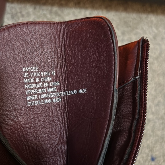 💰Shoe Dazzle Kaycee Quilted Lace Up Unique Burgundy Boots 2/40$💰 - Picture 9 of 9